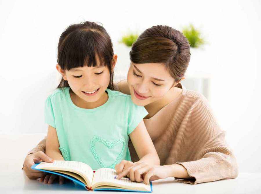 3 Cara Mengajarkan Anak Membaca yang Menyenangkan